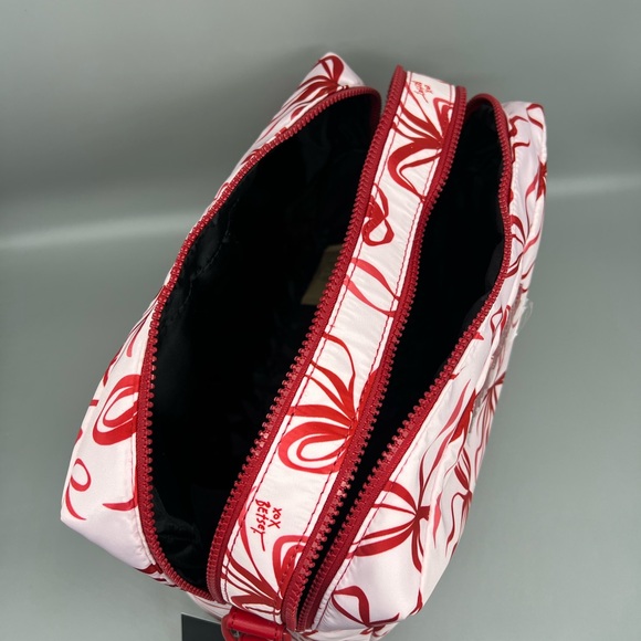 Betsey Johnson travel cosmetics bag - Picture 8 of 11